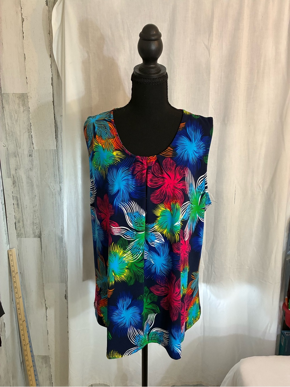Navy Multicolor Floral Scoop Neck Tank Top